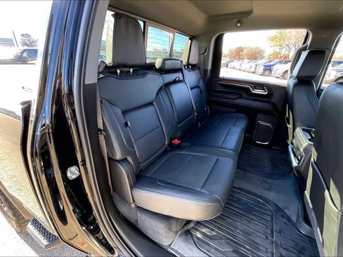 Used 2024 GMC Sierra 3500 Denali w/ Technology Package image 19