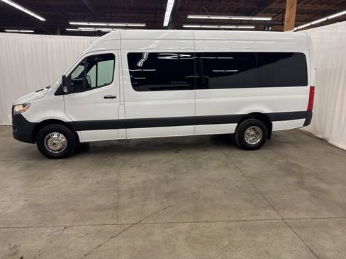 Used 2021 Mercedes-Benz Sprinter 3500 w/ Swivel Seat Package image 26