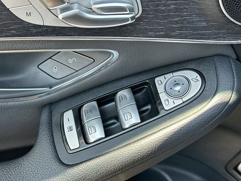 Used 2022 Mercedes-Benz GLC 300 image 14