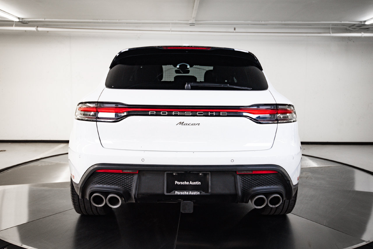 Certified 2026 Porsche Macan AWD/4WD image 6