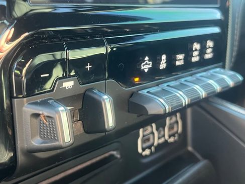 Used 2019 RAM 1500 Limited image 17