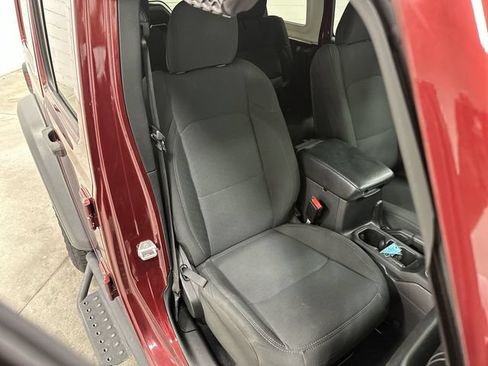 Used 2021 Jeep Wrangler Unlimited Sport AWD/4WD image 17
