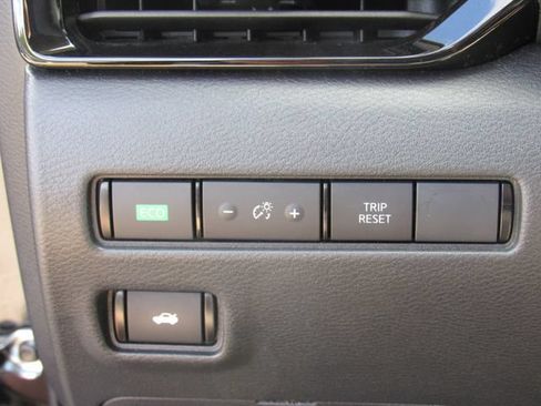 Certified 2024 Nissan Sentra SV FWD image 27