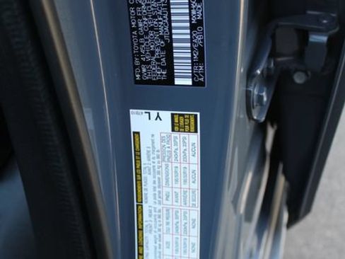 Certified 2026 Toyota Prius XLE FWD image 53