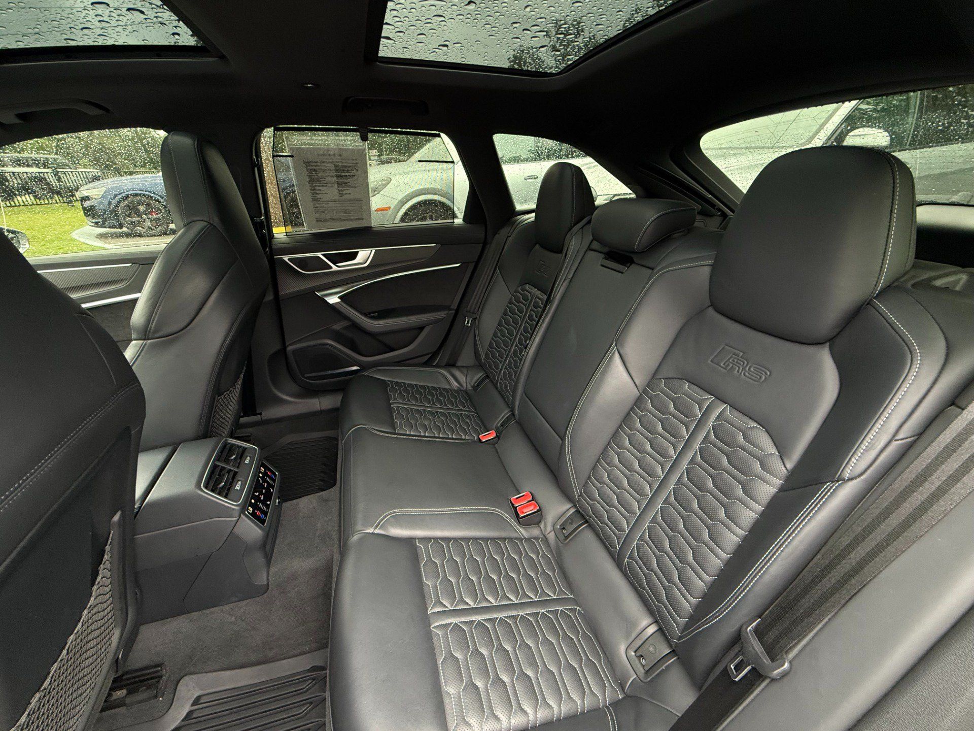 Used 2021 Audi RS 6 AWD/4WD image 23