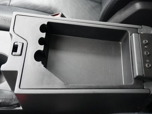 Used 2011 Jeep Liberty Sport image 11