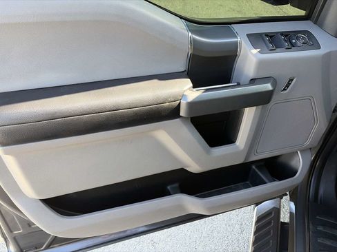 Used 2016 Ford F150 XLT w/ Equipment Group 302A Luxury RWD image 7