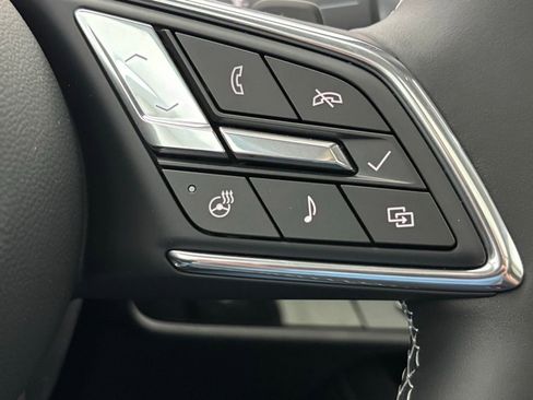 New 2025 Buick Envision Sport Touring image 9