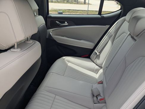 Certified 2025 Genesis G70 2.5T w/ Sport Prestige Package image 15