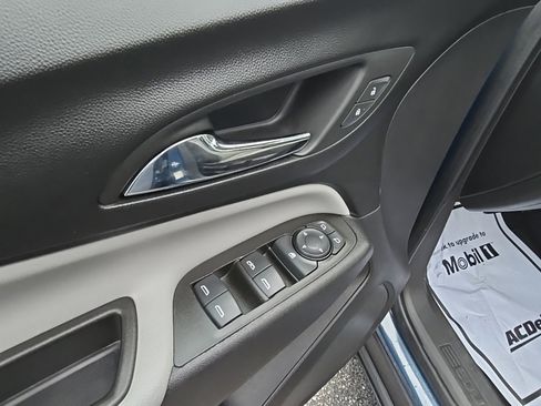 Used 2024 Chevrolet Equinox LS image 10