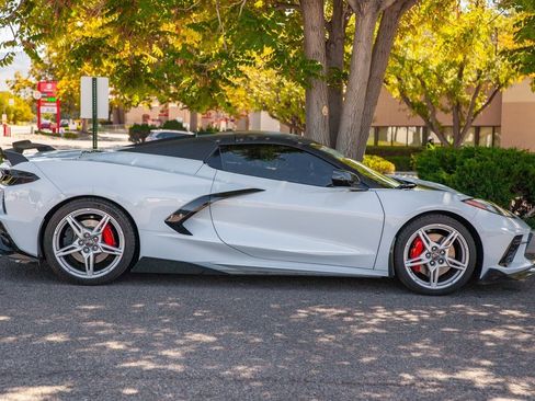Used 2021 Chevrolet Corvette Stingray Premium Conv w/ Z51 Performance Package image 4