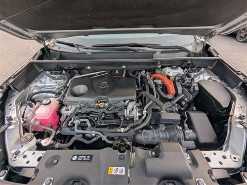 Used 2021 Toyota RAV4 LE image 24