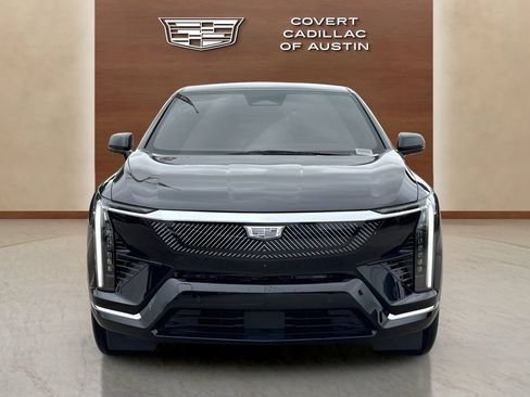 New 2027 Cadillac Optiq Luxury w/ LPO, Floor Liner Package AWD/4WD image 3