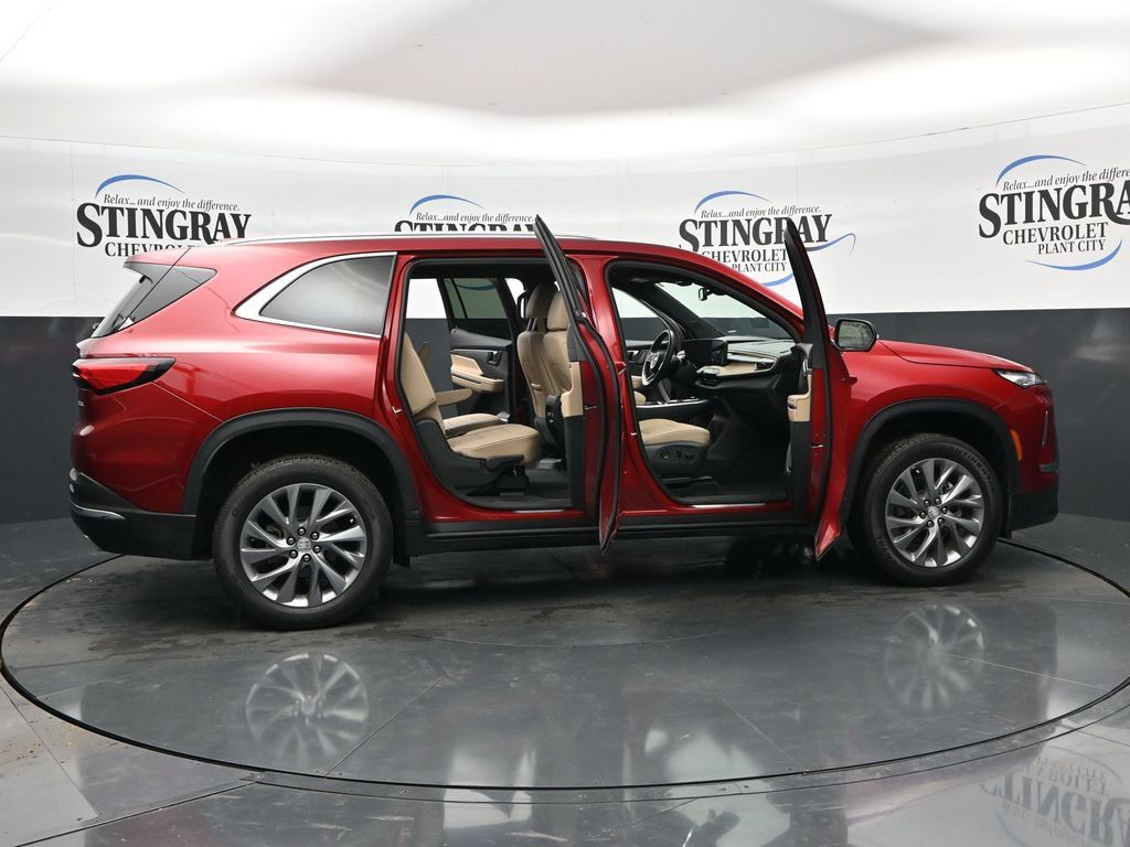 Used 2025 Buick Enclave Preferred w/ Power Package FWD image 36