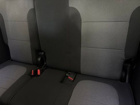 Used 2018 Chevrolet Traverse LT FWD image 25