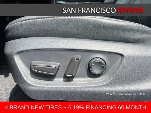 Certified 2018 Toyota Camry XLE w/ Audio Package FWD image 12
