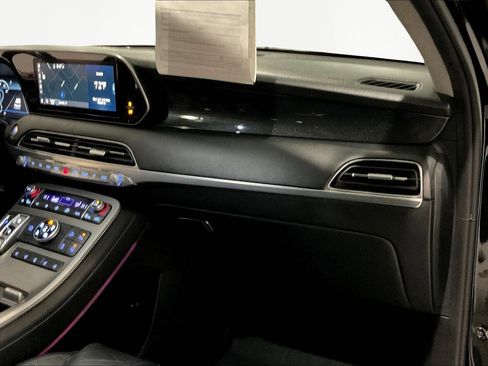 Used 2021 Hyundai Palisade Limited w/ Winter Package image 25