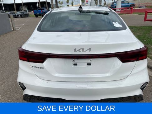 Used 2023 Kia Forte LXS w/ LXS Technology Package image 5