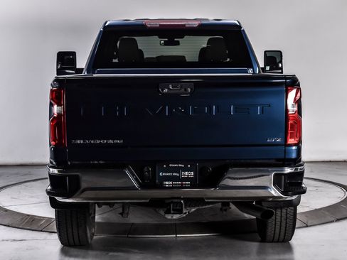 Used 2020 Chevrolet Silverado 2500 LTZ AWD/4WD image 5