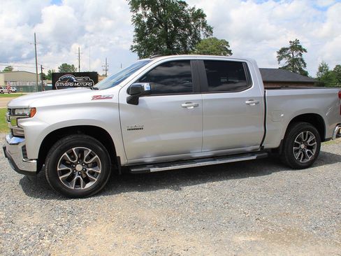 Used 2019 Chevrolet Silverado 1500 LT w/ Texas Edition AWD/4WD image 3