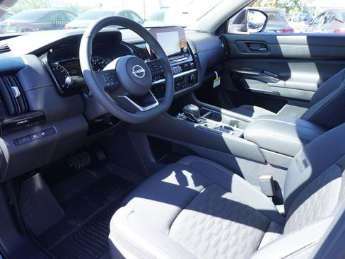 New 2025 Nissan Pathfinder SV image 17