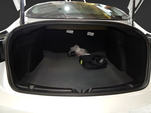 Used 2022 Tesla Model 3 Long Range AWD/4WD image 10