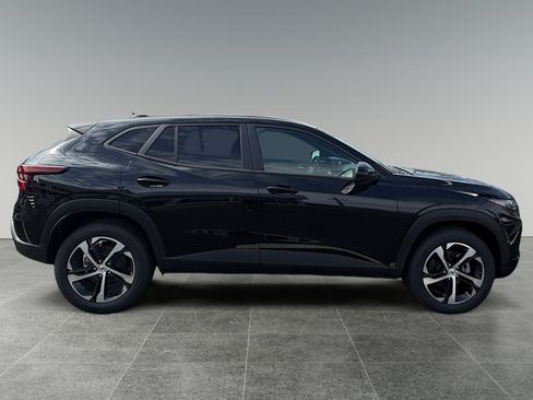 New 2026 Chevrolet Trax RS w/ Sunroof Package FWD image 6