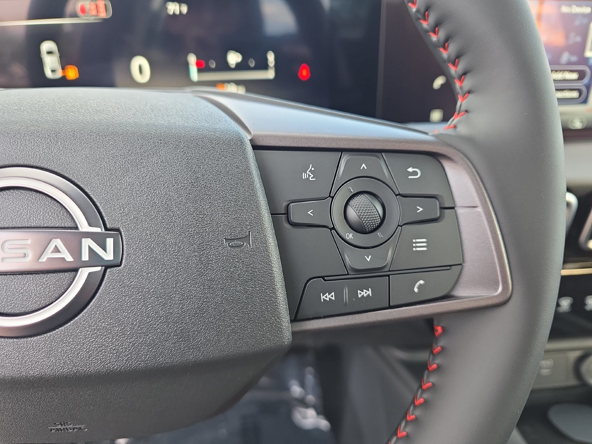 New 2027 Nissan Sentra SR w/ Floor Mat Package FWD image 17