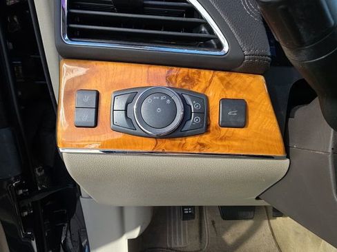 Used 2013 Lincoln MKX FWD image 15