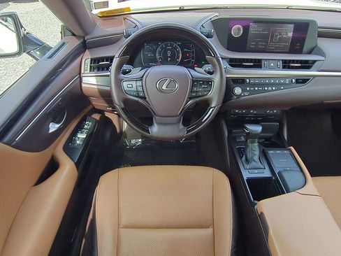 Used 2021 Lexus ES 350 w/ Premium Package image 15