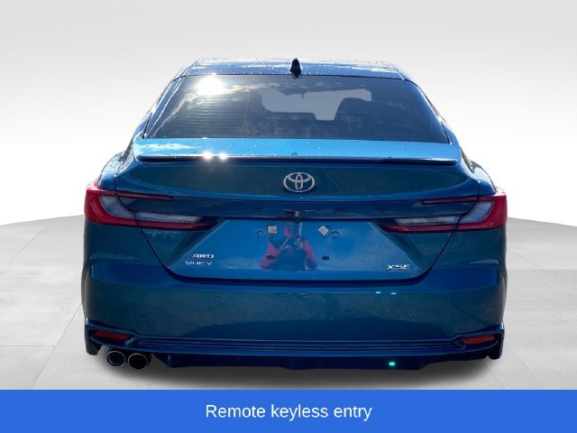 Used 2025 Toyota Camry XSE AWD/4WD image 3