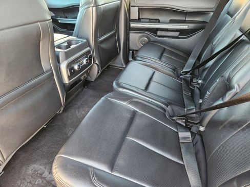 Used 2021 Ford Expedition Max XLT image 30