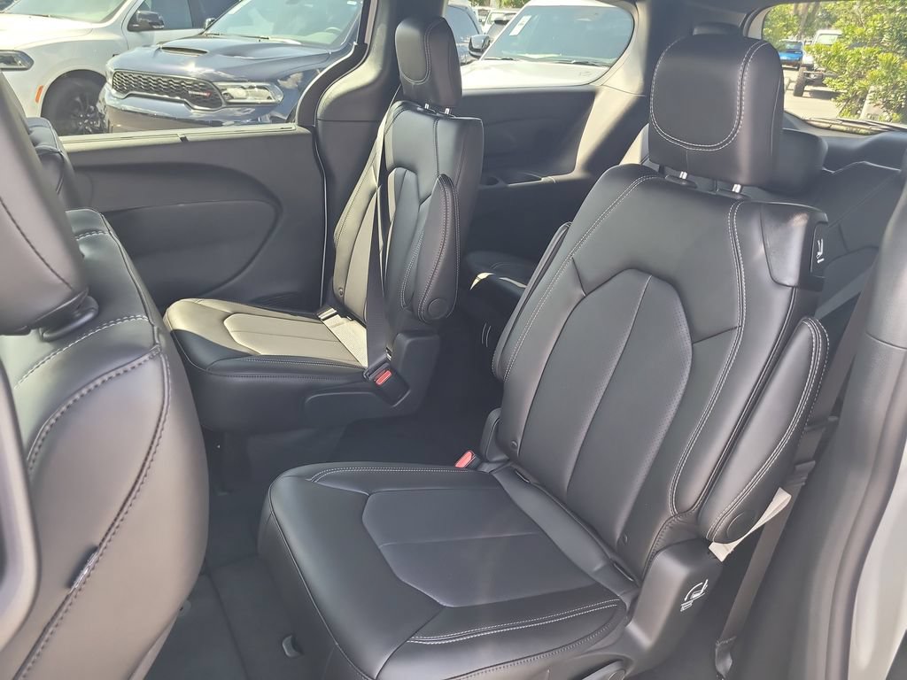 New 2027 Chrysler Pacifica Select w/ Family Tech Group FWD image 13