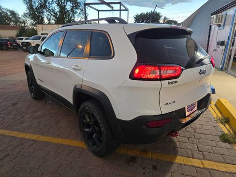 Used 2015 Jeep Cherokee Trailhawk w/ Comfort/Convenience Group AWD/4WD image 7