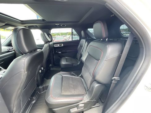 Used 2023 Ford Explorer ST-Line w/ Class IV Trailer Tow Package RWD image 26