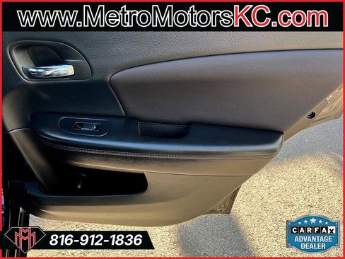 Used 2013 Chrysler 200 Touring image 30