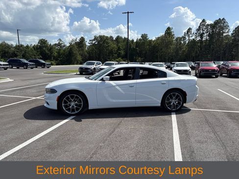 Used 2022 Dodge Charger SXT w/ Plus Group RWD image 28