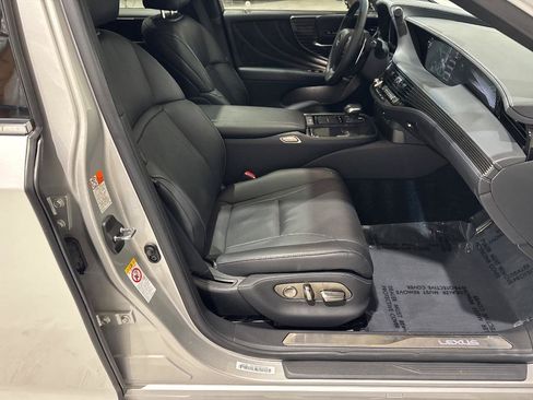 Used 2018 Lexus LS 500 w/ Accessory Package (Z1) RWD image 62