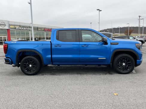 Used 2022 GMC Sierra 1500 Elevation image 2