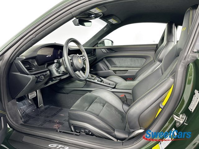 Used 2025 Porsche 911 GT3 RWD image 9