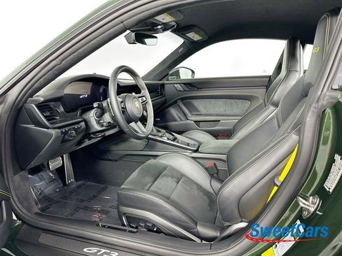 Used 2025 Porsche 911 GT3 RWD image 9