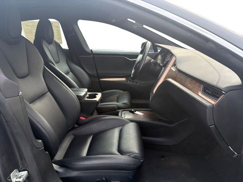 Used 2020 Tesla Model S Long Range Plus image 17