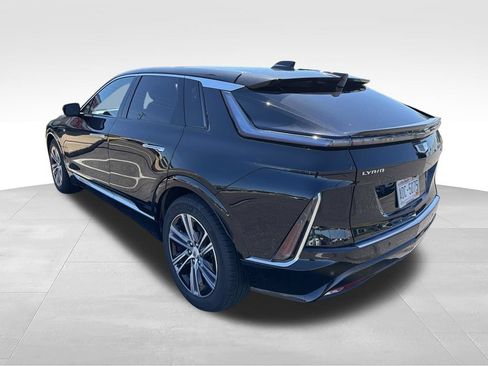 Certified 2024 Cadillac Lyriq Luxury AWD/4WD image 30