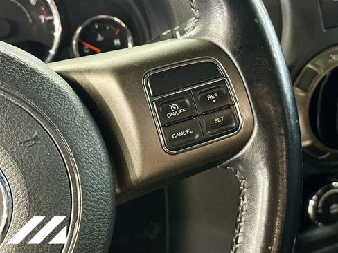 Used 2018 Jeep Wrangler Sport AWD/4WD image 12