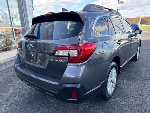 Used 2019 Subaru Outback 2.5i Premium image 3