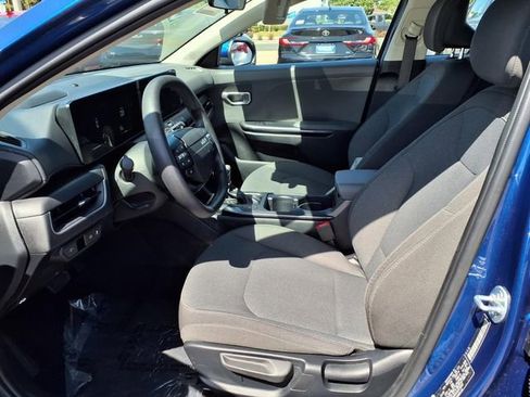 Used 2025 Kia K4 FWD image 13