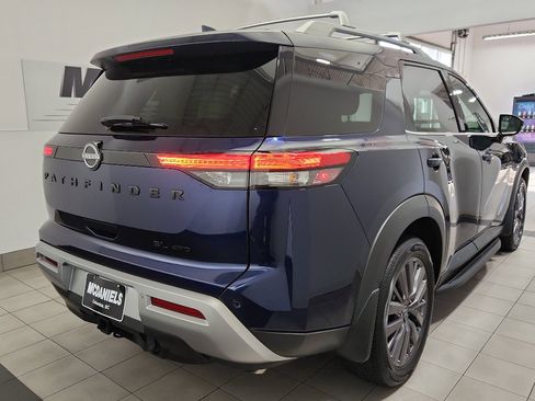 Used 2023 Nissan Pathfinder SL w/ SL Premium Package image 4