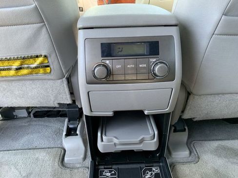 Used 2009 Toyota Highlander Limited image 30