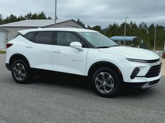 Used 2025 Chevrolet Blazer LT FWD video 2