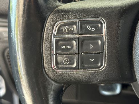 Used 2015 Jeep Wrangler Unlimited Rubicon w/ Connectivity Group AWD/4WD image 24